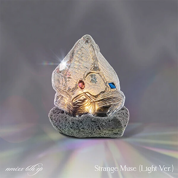 K-pop альбом NMIXX - Strange Muse (6й міні альбом) Light версія